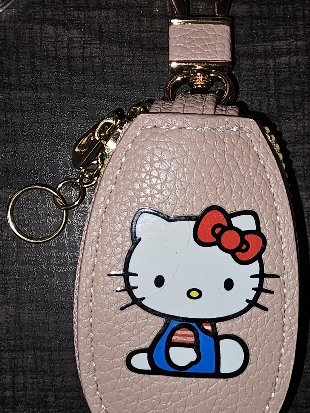 Hello Kitty Light Pink Pebble Leather Key Holder with Red Bow